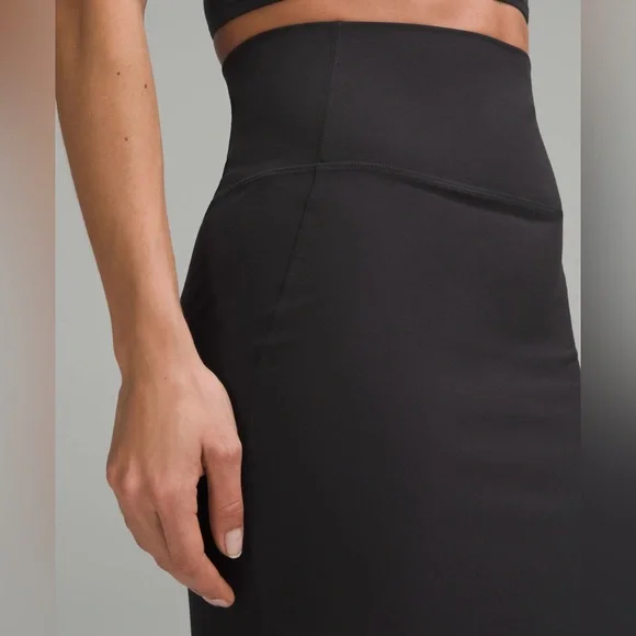 Nulu Slim-Fit High-Rise Skirt - lululemon - Picture 4 of 8